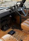 1970. Range Rover. Интерьер салона был очень скромным, с виниловыми сиденьями и резиновым полом, что облегчало уборку салона.